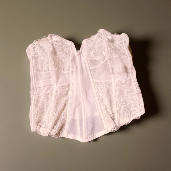 Forever 21 Sheer Lace Bustier in Light Pink - Picture 1 of 7